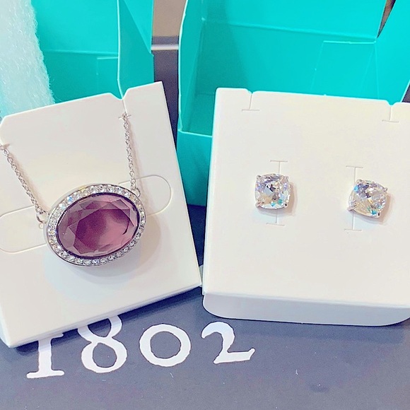 Origami Owl Amethyst Prism Oval Living Locket & Mini Clara Stud Earrings Set - Picture 3 of 12